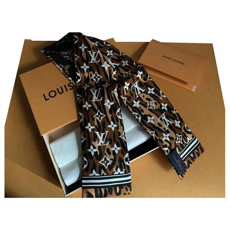 foulard bandeau louis vuitton|louis vuitton bandanas sale.